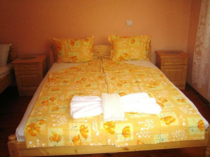 Velkovski Guest House Hisarya Extérieur photo