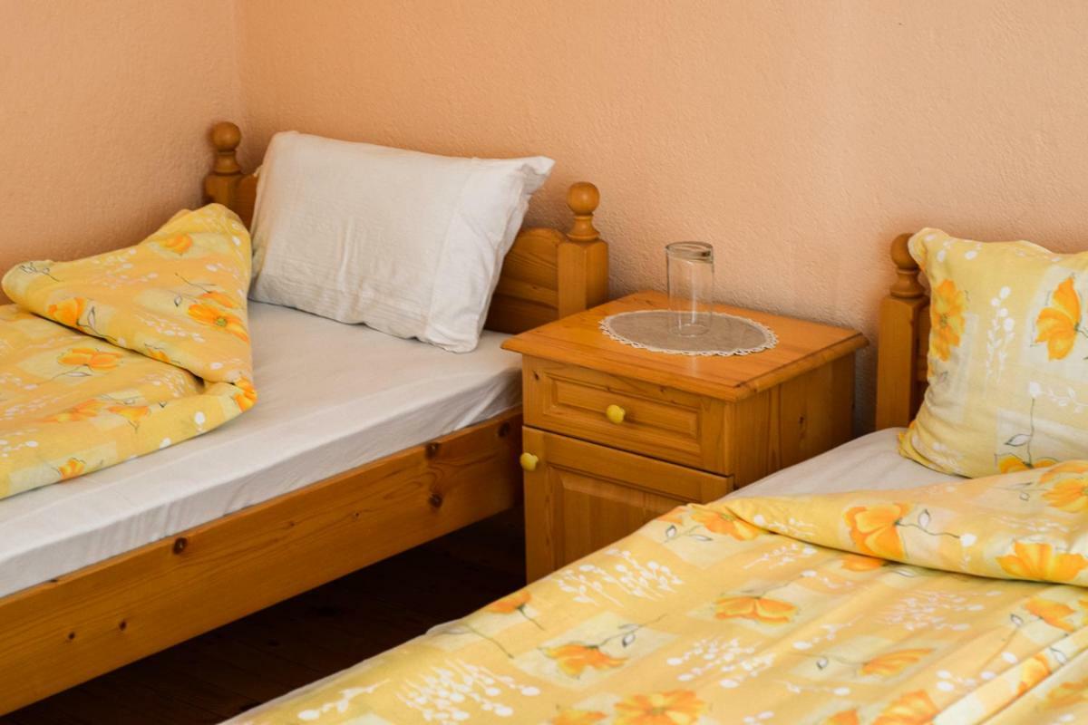Velkovski Guest House Hisarya Extérieur photo